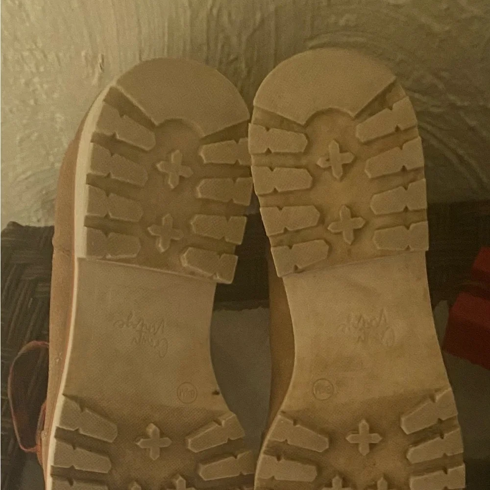 Crown Vintage Boots